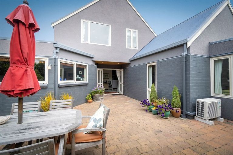Photo of property in 2/15 Wai-iti Terrace, Burnside, Christchurch, 8053