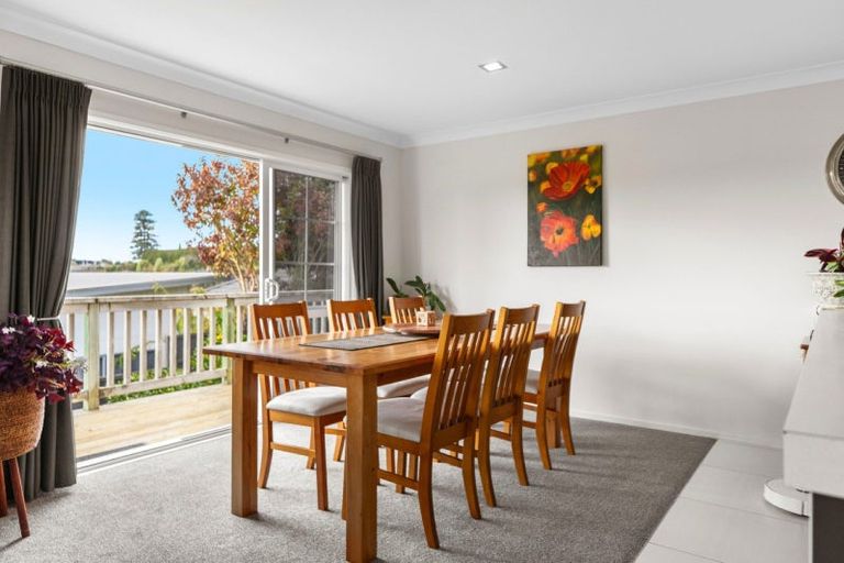 Photo of property in 33 Merriman Place, Pyes Pa, Tauranga, 3112