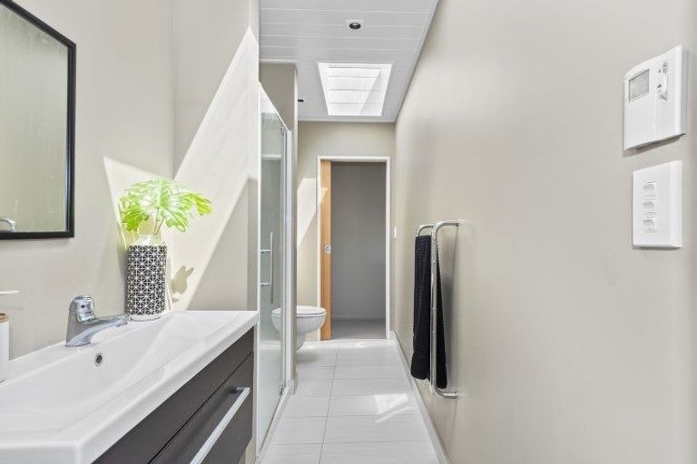 Photo of property in 99 Karewa Parade, Papamoa Beach, Papamoa, 3118