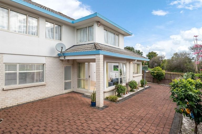 Photo of property in 2/16c Edendale Road, Somerville, Auckland, 2014