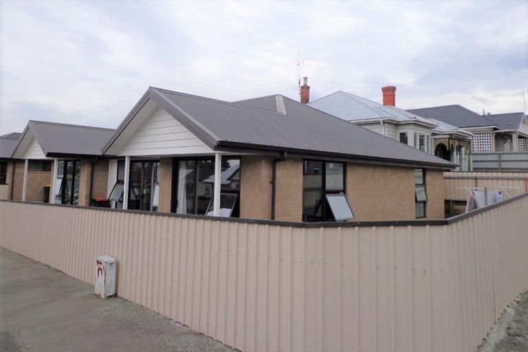 Photo of property in 1-2/10 Brunswick Street, Seaview, Timaru, 7910