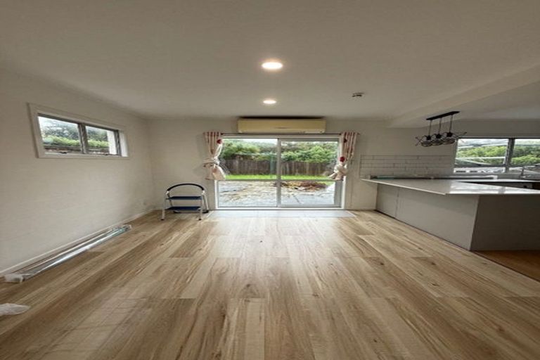 Photo of property in 34 Titoki Street, Te Atatu Peninsula, Auckland, 0610