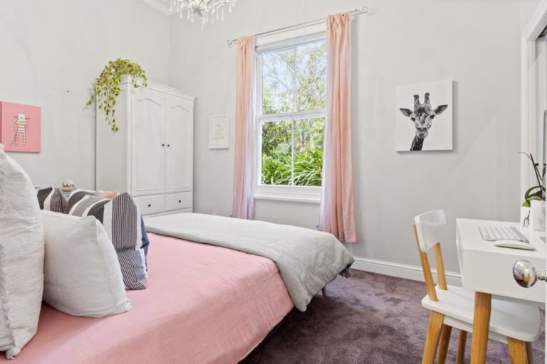 Photo of property in 8 Glen Road, Stokes Valley, Lower Hutt, 5019