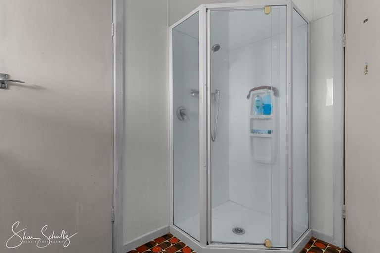 Photo of property in 30 Bickerstaffe Road, Maungaturoto, 0520