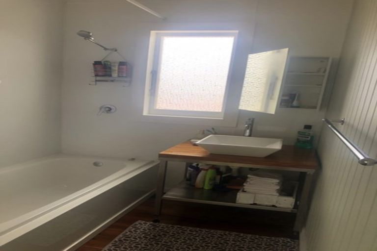 Photo of property in 58 Hakanoa Street, Huntly, 3700