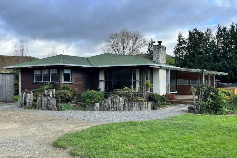 Photo of property in 2411 Coast Road, Pongaroa, 4991