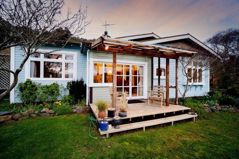 Photo of property in 346 Harington Point Road, Lower Portobello, Dunedin, 9077