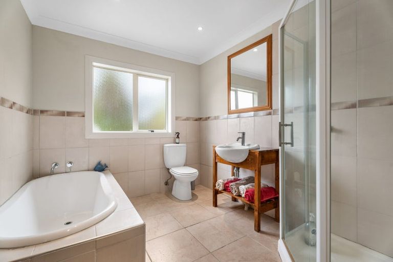 Photo of property in 46a Selwyn Road, Cockle Bay, Auckland, 2014