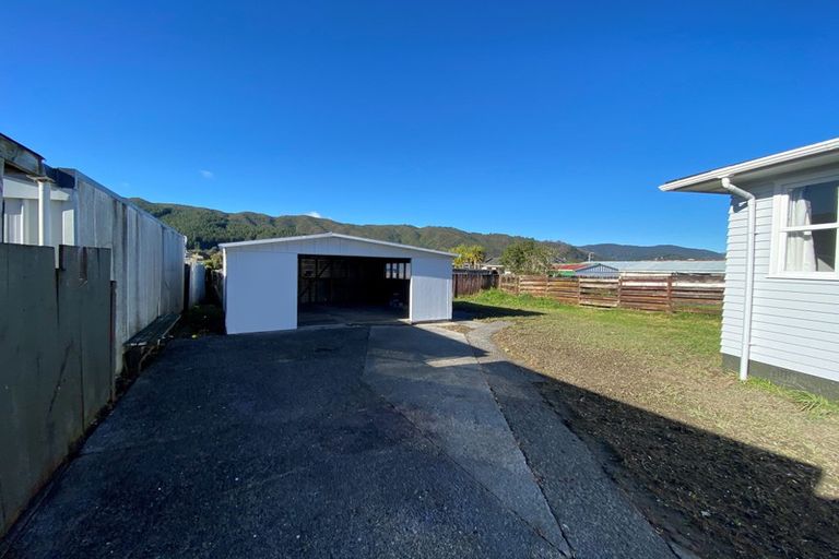 Photo of property in 20 Hamstead Street, Wainuiomata, Lower Hutt, 5014