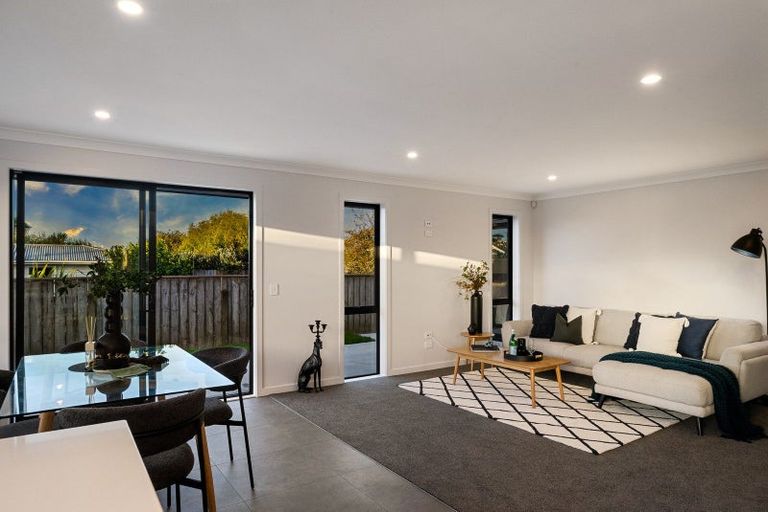 Photo of property in 28b Bartholomew Road, Levin, 5510