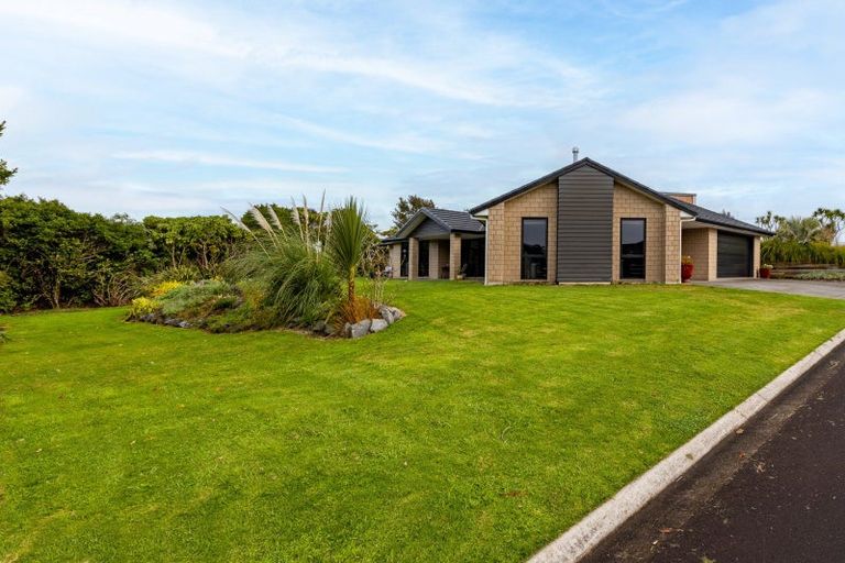Photo of property in 1a Links Drive, Waiwhakaiho, New Plymouth, 4312