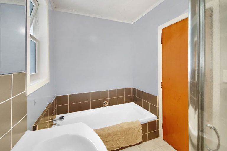 Photo of property in 12a Willow Place, Horahora, Whangarei, 0110