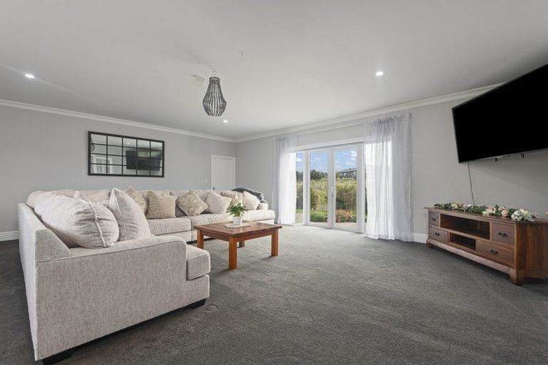 Photo of property in 52 Highland View Drive, Tokomaru, Palmerston North, 4474