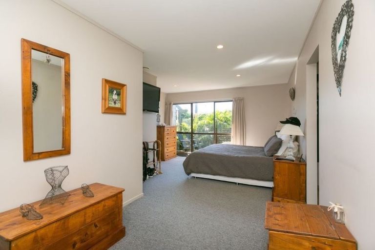 Photo of property in 318 Manutahi Road, Lepperton, New Plymouth, 4372