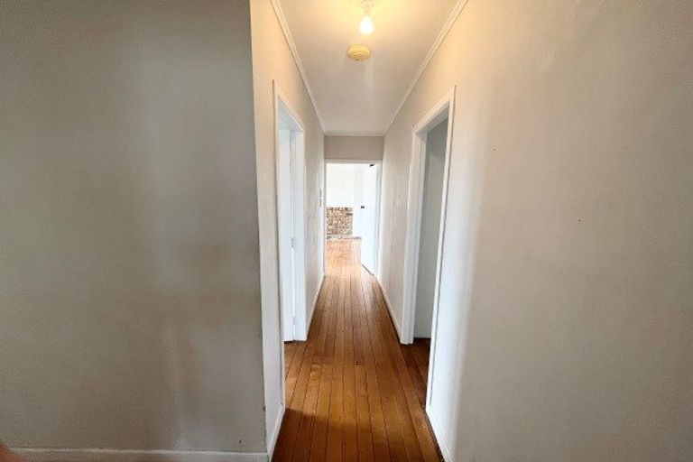 Photo of property in 5 Kokiri Street, Te Atatu South, Auckland, 0610