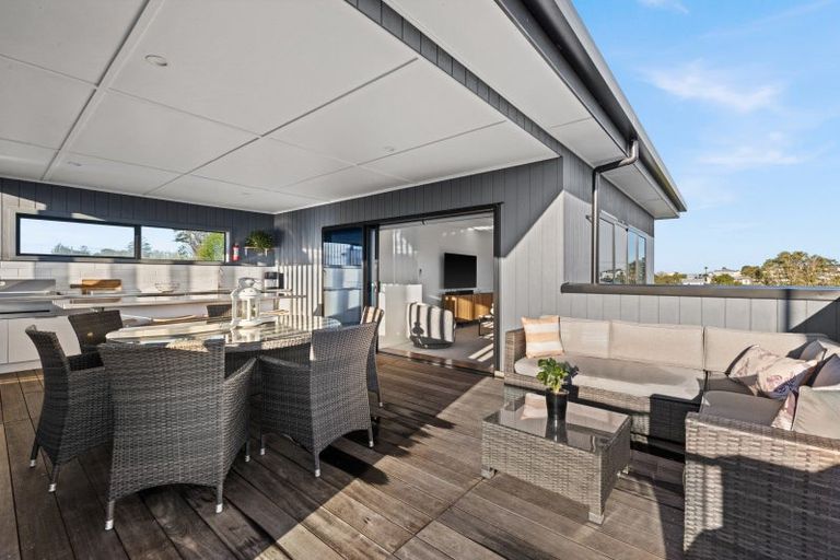 Photo of property in 19 Hospital Terrace, Hospital Hill, Napier, 4110