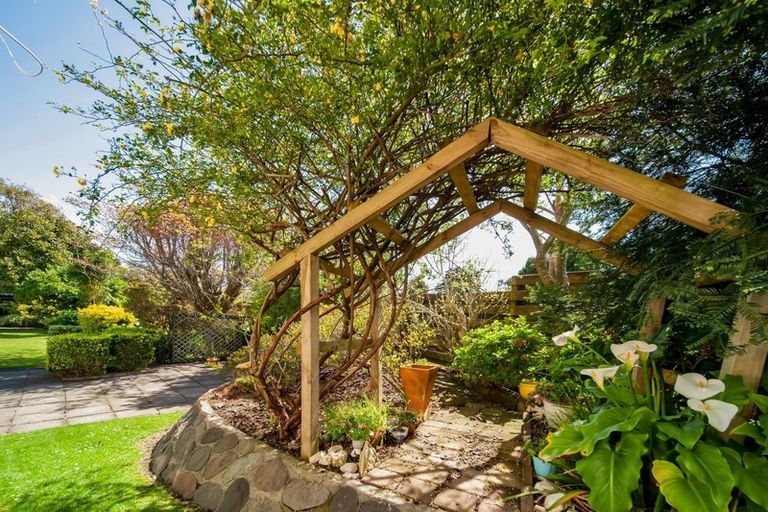 Photo of property in 190a Seaview Road, Westown, New Plymouth, 4310