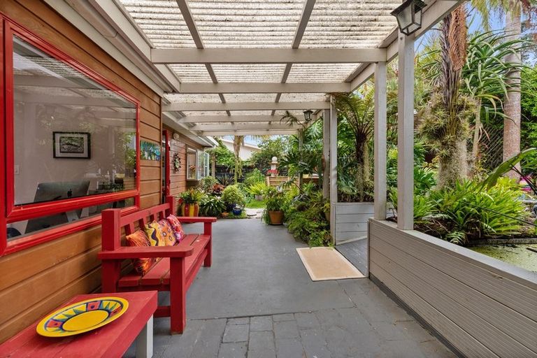 Photo of property in 17 Okura River Road, Okura, Albany, 0792