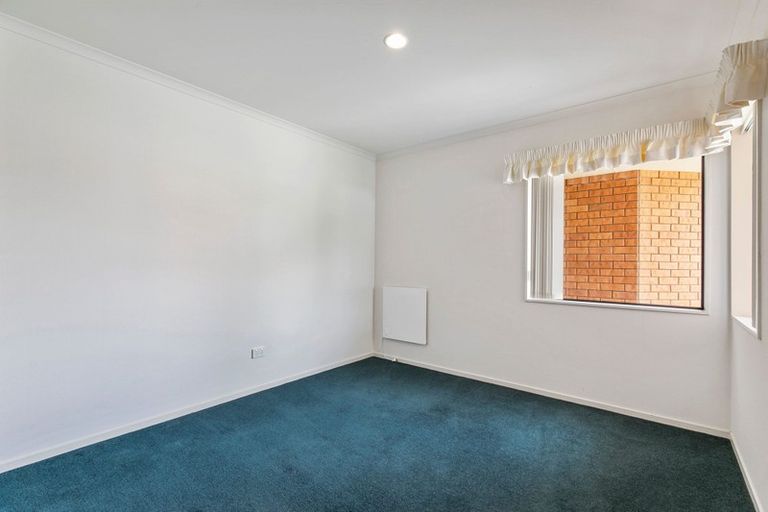 Photo of property in 24 Eastside Drive, Pukekohe, 2120