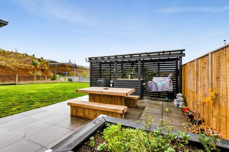 Photo of property in 3 Ruru Lane, Hurworth, New Plymouth, 4310