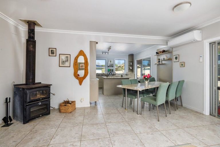 Photo of property in 43 Awatere Street, Clover Park, Auckland, 2023