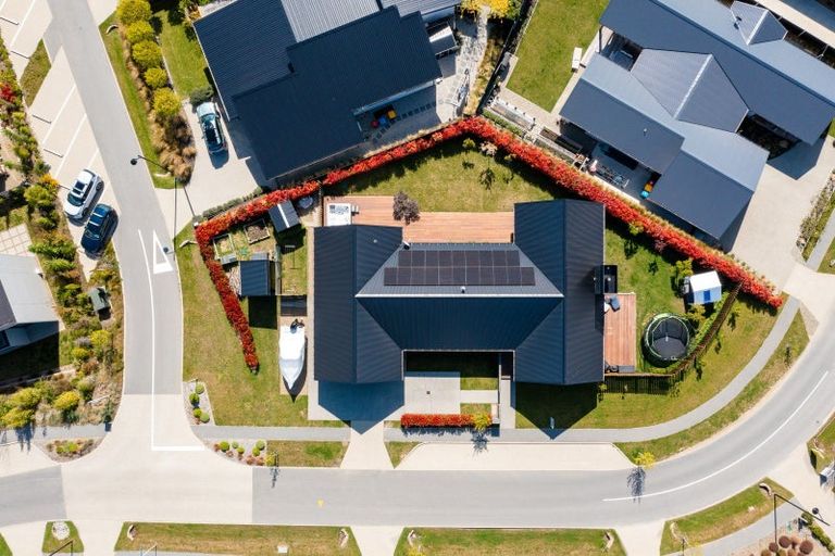 Photo of property in 13 Kotare Drive, Wanaka, 9305