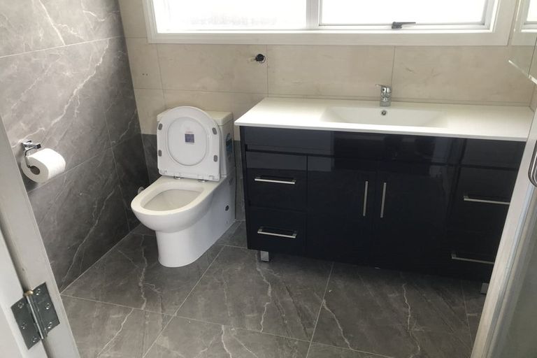 Photo of property in 7 Caringbah Drive, Papatoetoe, Auckland, 2025