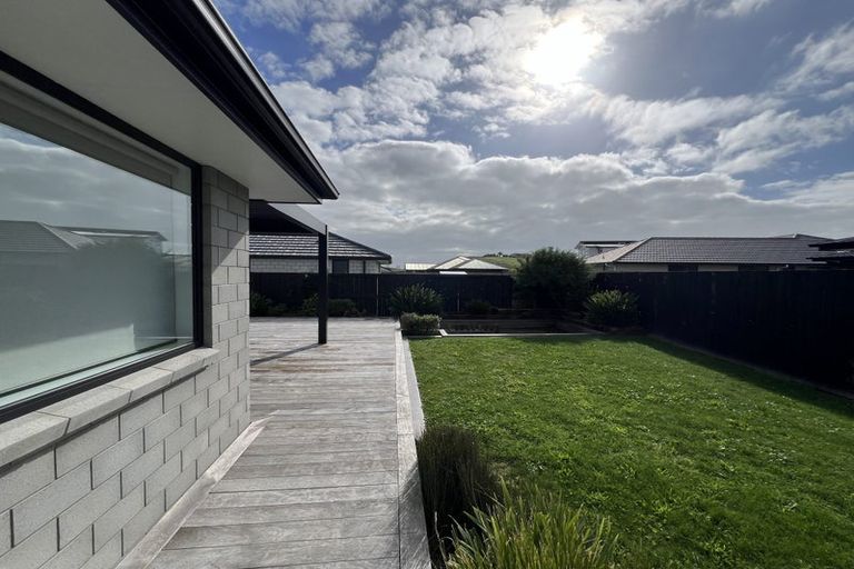 Photo of property in 16 Kimbrae Drive, Rototuna North, Hamilton, 3210