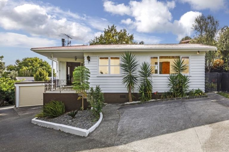 Photo of property in 1/4 Firth Road, Torbay, Auckland, 0630