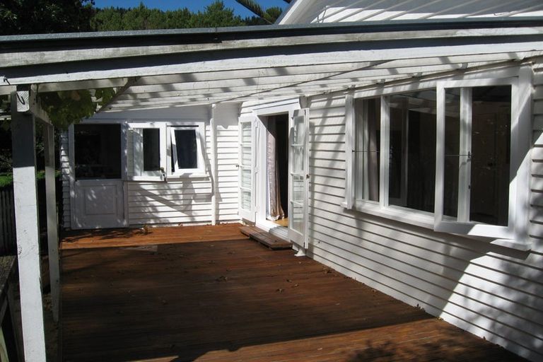 Photo of property in 106 Valley Road, Paraparaumu, 5032