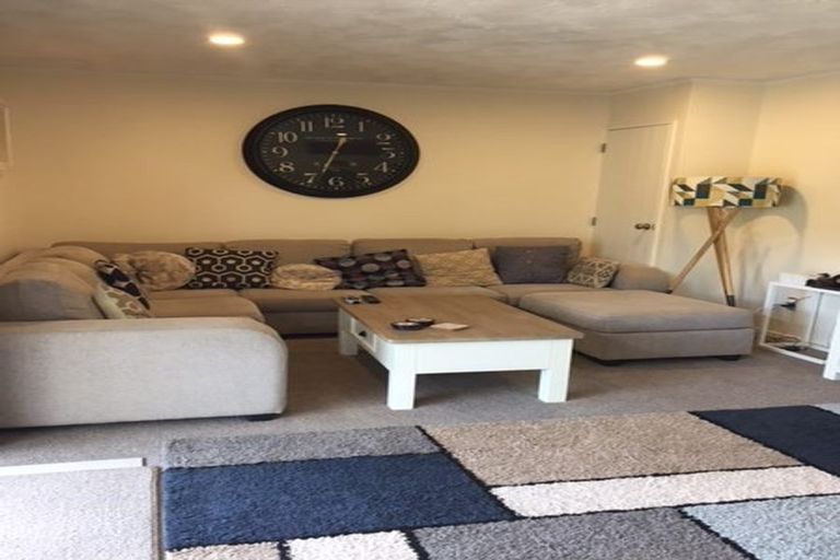 Photo of property in 12 Glendawn Place, Bayview, Auckland, 0629