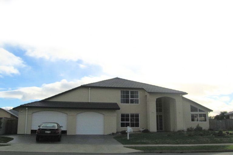 Photo of property in 122 Milne Drive, Paraparaumu, 5032