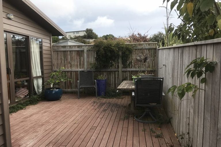 Photo of property in 77 Te Puia Drive, Aotea, Porirua, 5024