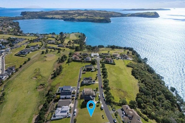 Photo of property in 337 Pinecrest Drive, Gulf Harbour, Whangaparaoa, 0930