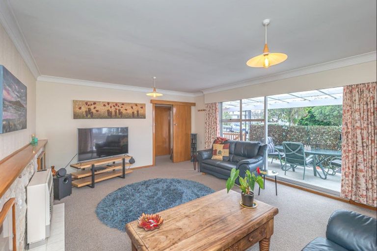 Photo of property in 34 Highbury Drive, Levin, 5510