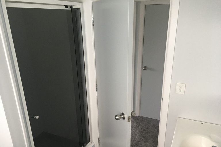 Photo of property in 2 Te Ngaere Place, Merrilands, New Plymouth, 4312