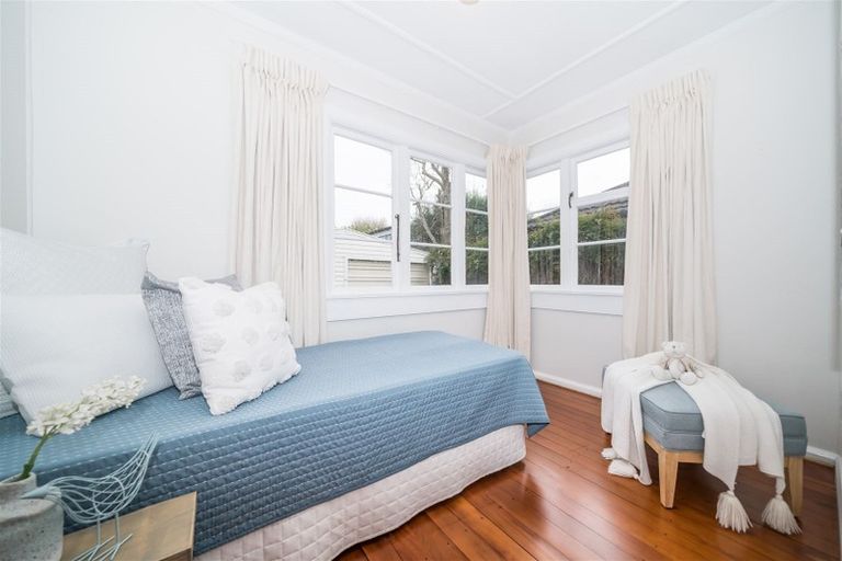 Photo of property in 12 Centennial Drive, Hokowhitu, Palmerston North, 4410