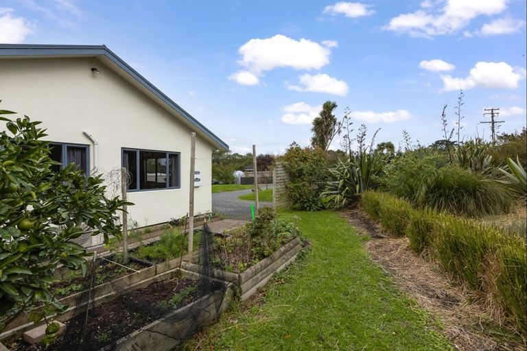 Photo of property in 11 Downer Access Road, Kaukapakapa, 0873