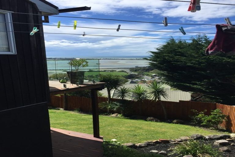 Photo of property in 17 Selleck Street, Mount Pleasant, Christchurch, 8081