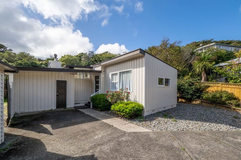 Photo of property in 3 Silverbirch Grove, Churton Park, Wellington, 6037