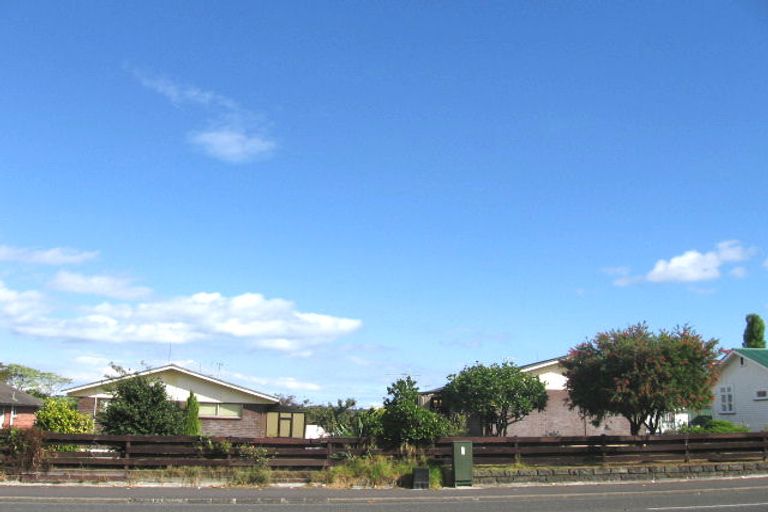 Photo of property in 4/3204 Great North Road, New Lynn, Auckland, 0600