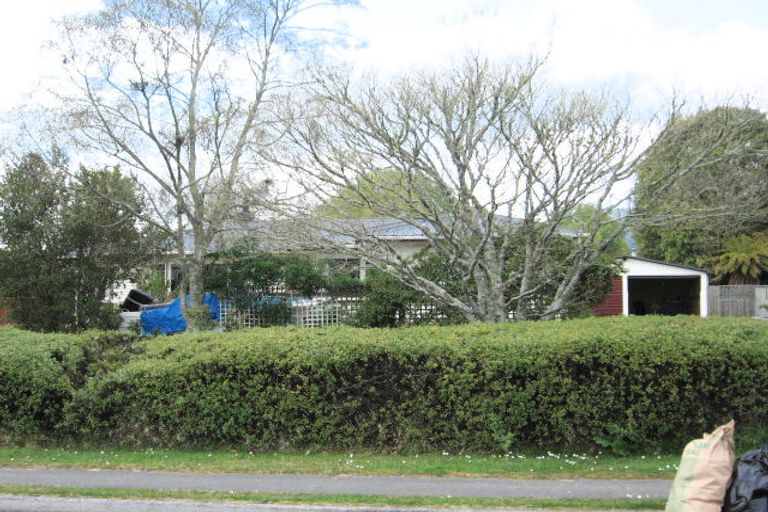 Photo of property in 4 Charles Road, Hannahs Bay, Rotorua, 3010