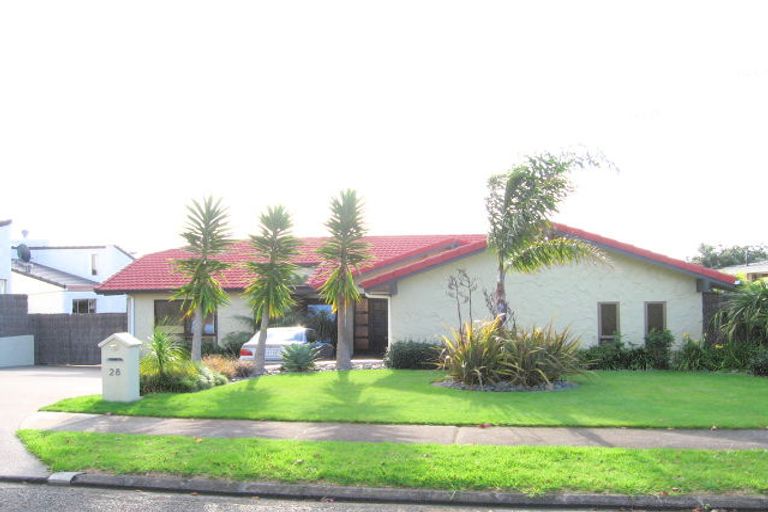 Photo of property in 28 Falstaff Place, Half Moon Bay, Auckland, 2012
