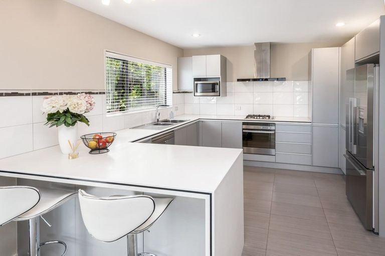 Photo of property in 23c Lexington Drive, Botany Downs, Auckland, 2010