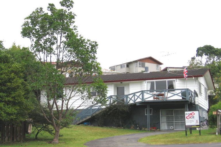 Photo of property in 50 Regency Place, Sunnynook, Auckland, 0632