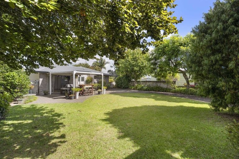 Photo of property in 106 Whitby Place, Whangamata, 3620