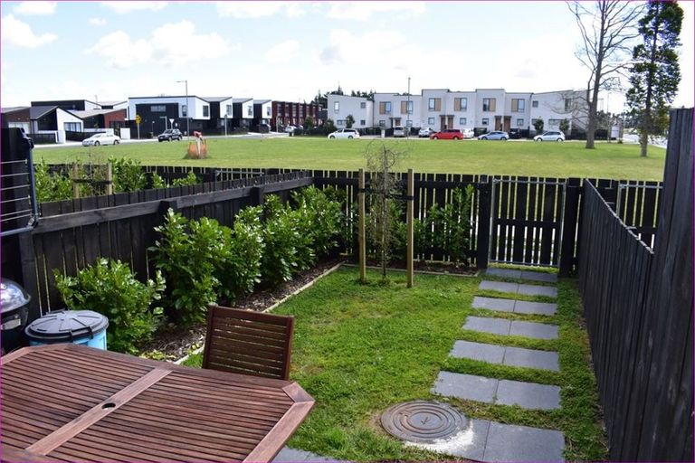 Photo of property in 5 Alliance Lane, Papakura, 2110