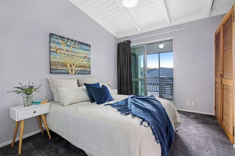 Photo of property in 8 Tatum Way, Johnsonville, Wellington, 6037