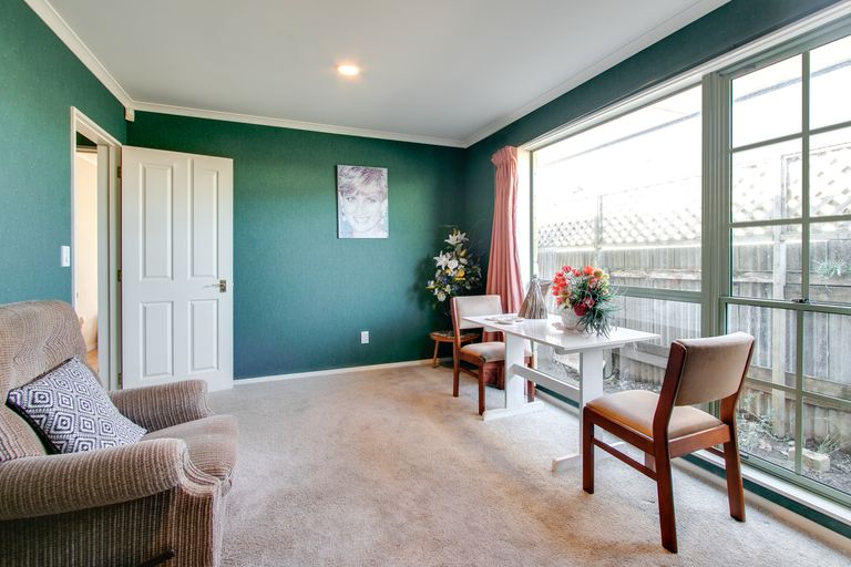 Photo of property in 238c Warwick Road, Mayfair, Hastings, 4122