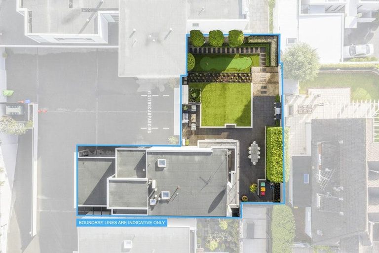 Photo of property in 8/258 Hurstmere Road, Takapuna, Auckland, 0622